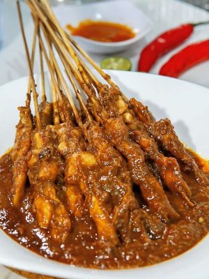 Chicken Satay With Peanut Sauce